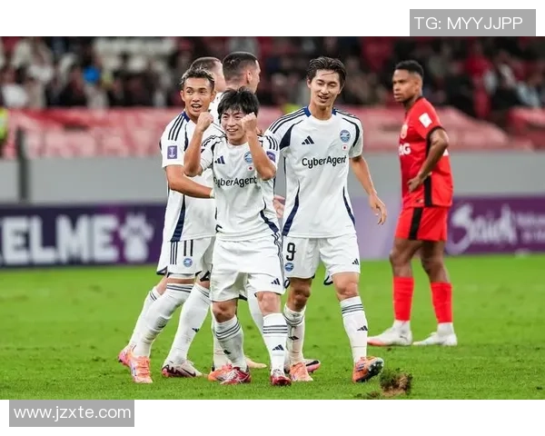 日本足球明星受伤消息引发关注球迷担心他的复出时间