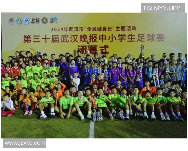 武汉足球队在精英赛中的比赛经验与表现深度解析 武汉足球队在精英赛中的比赛经验与表现深度解析