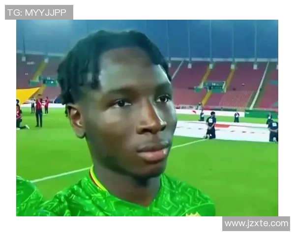 足球明星搞笑瞬间合集让你捧腹大笑的呆萌时刻回顾