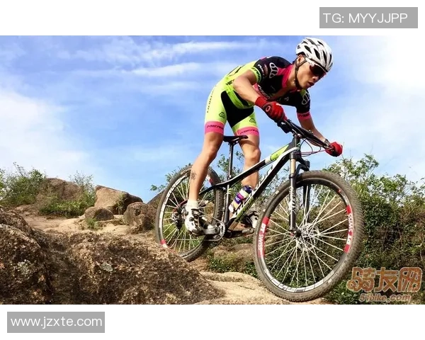 足球明星骑行挑战精彩瞬间合集带你领略运动魅力与激情 足球明星骑行挑战精彩瞬间合集带你领略运动魅力与激情